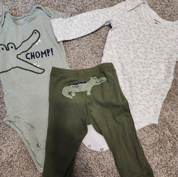 Carter's 9-month matching set - Picture 4 of 4